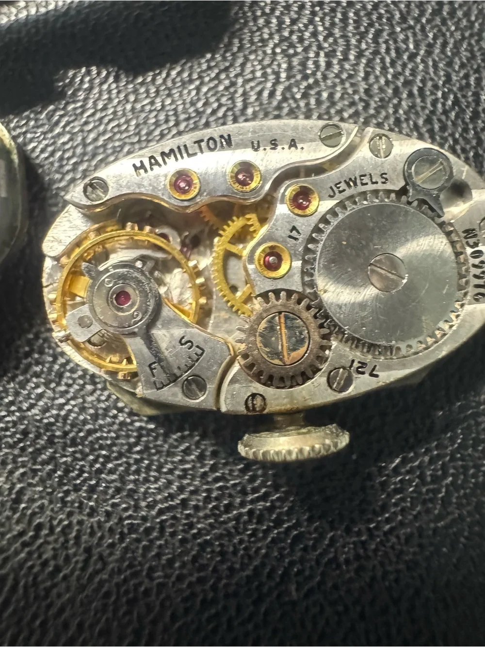Hamilton delicate pendant